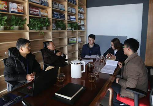 陆培文老师为般德阀门技术部员工培训